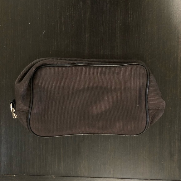 Calvin Klein Toiletry Bag - Picture 3 of 4